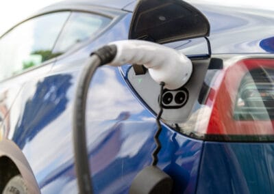 Tesla laden